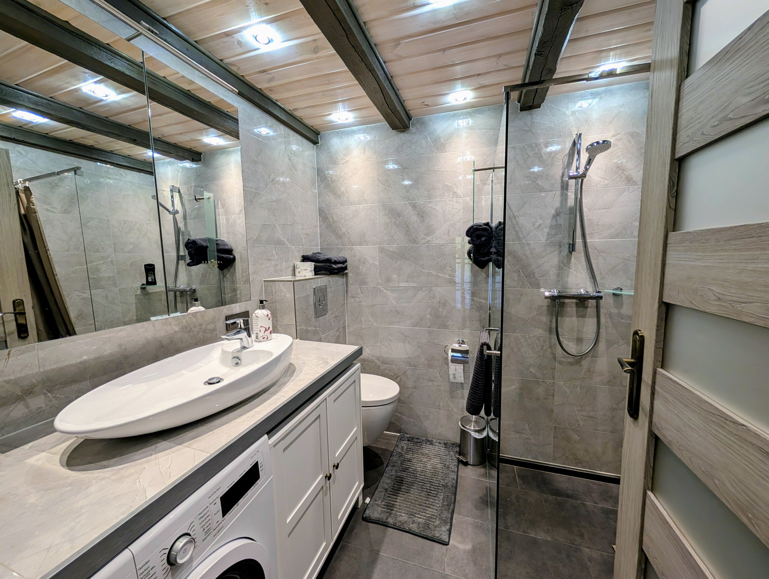 ferienhaus_magnolie-badezimmer